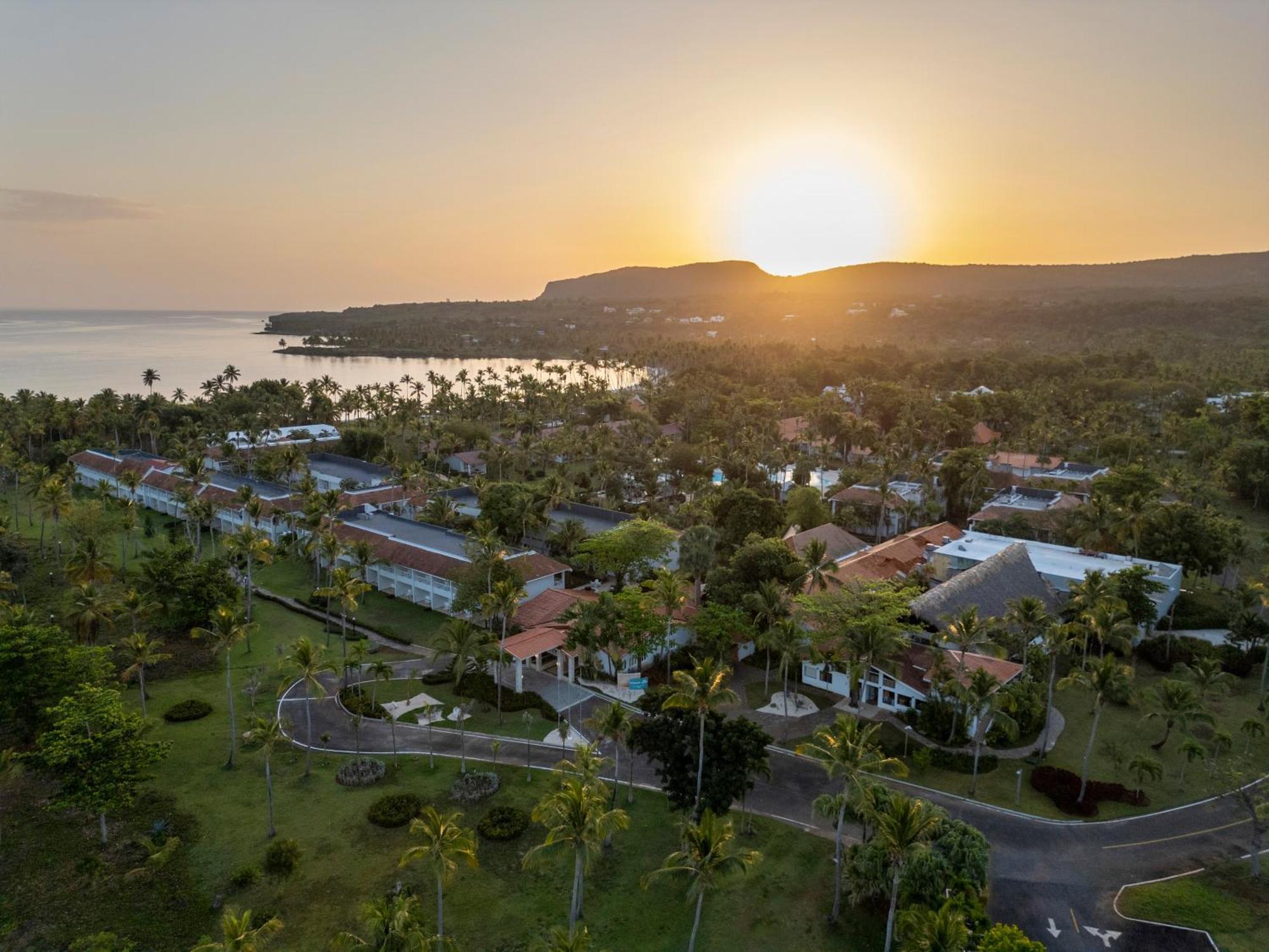 Wyndham Alltra Samana All Inclusive Resort Exterior foto